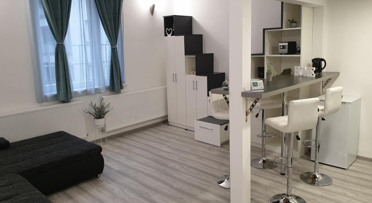Appartamento Belvárosi Apartman 2 Miskolc Esterno foto
